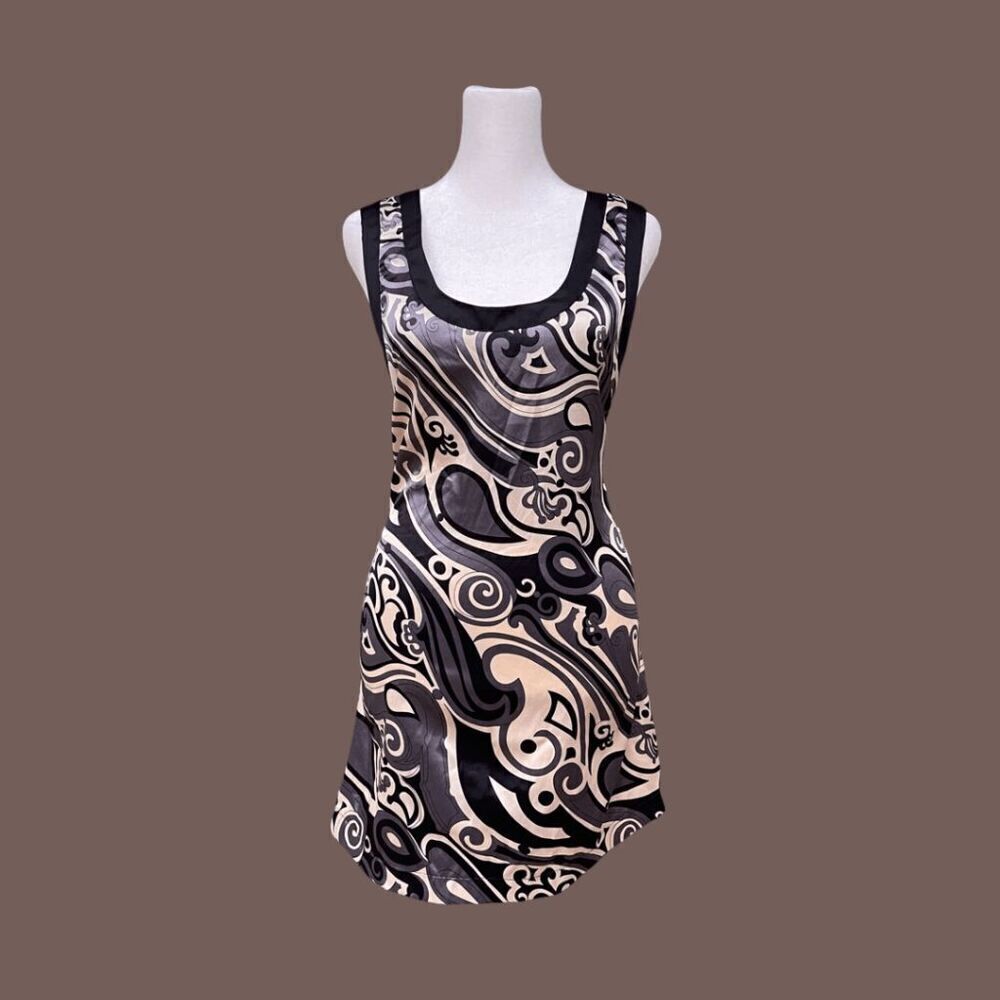Y2K | Forever Women's Black & Gray Scoopneck Swirl Pattern A-Line Dress Size M